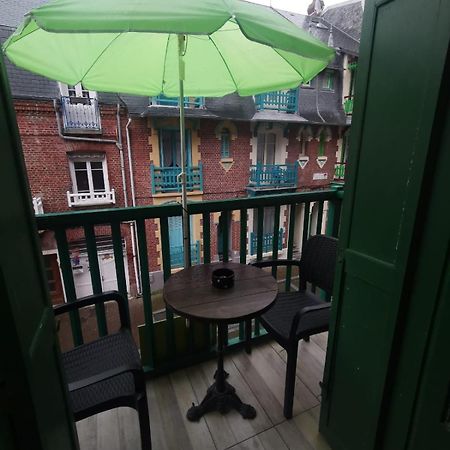 Appartement Avec Balcon Au 1Er Etage Vue Laterale Mer A 50 Metres De La Plage A Mers Les Bains. 外观 照片